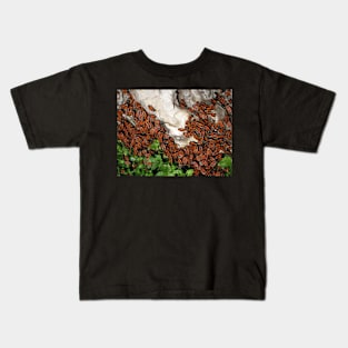 A bugs' feast Kids T-Shirt